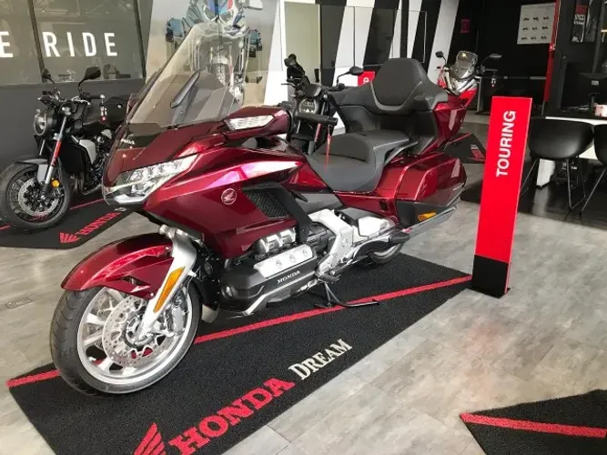 GL 1800 Gold Wing Tour 0 KM R$ 279.900,00