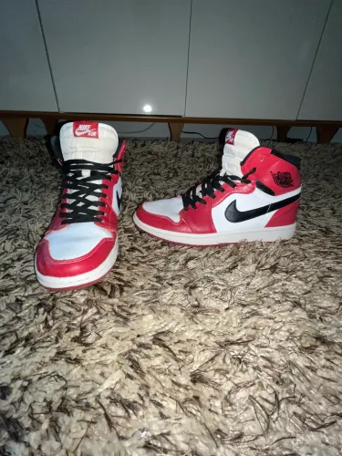 Air Jordan 1 Mid Chicago Bulls Original (tam 41)