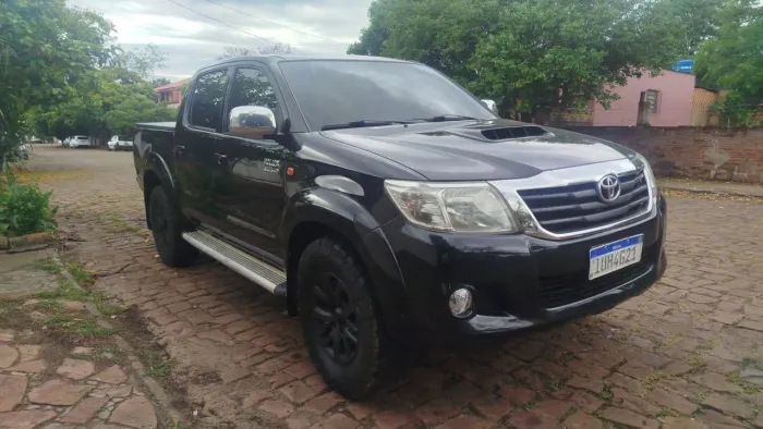 Toyota Hilux CD SR D4-d 4X4 3.0 TDI Dies Aut. 2013