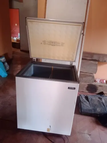 Freezer horizontal Esmatec 214 l