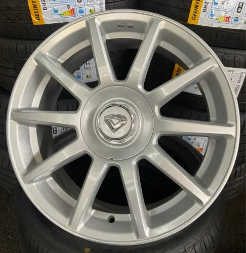 Rodas Volcano aro 17 tala 6 furacão 4x100 4x108