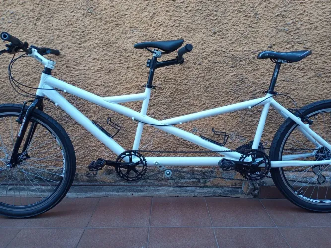 Bicicleta 26" Tandem (Dupla) em alumínio 21v. shimano.