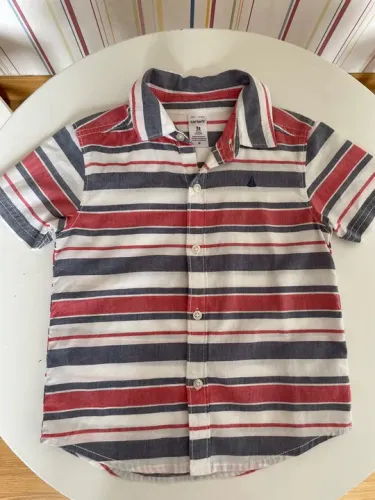 Camisa listrada Carter's tamanho 3T