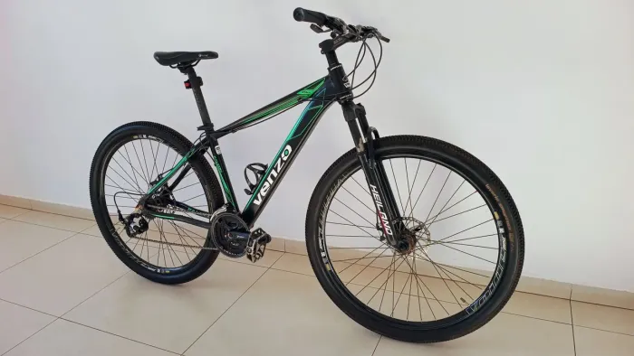 Bicicleta Aro 29 muito nova