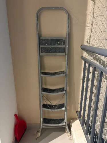 Escada de metal