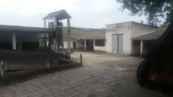 FAZENDA DE 96 HECTARES EM SILVA JARDIM = BR 101