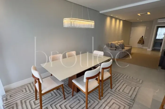 APARTAMENTO MOBILIADO NO CITTÀ DI VINCI EM BALNEÁRIO CAMBORIÚ-SC PARA LOCAÇÃO ANUAL