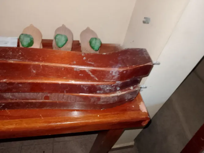Mesa sala madeira maciça.