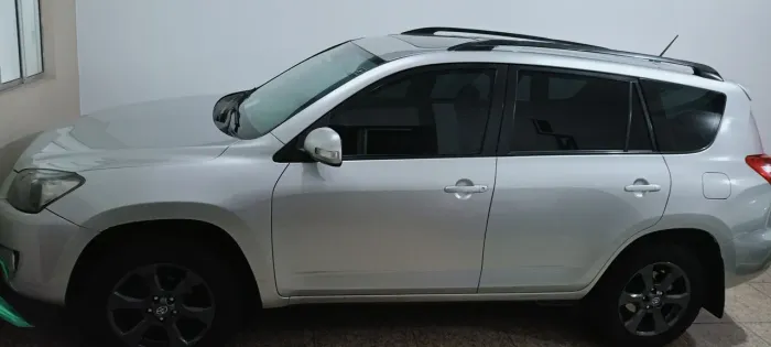 Toyota RAV4 2.4 4X4 16V 170cv Aut. 2009