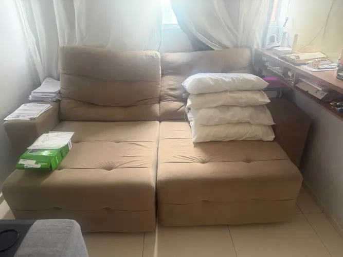 Sofá retrátil e reclinável