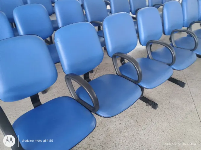 Cadeiras para salões estofadas com apoio 126 cadeiras