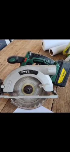 Cerra circular a bateria vonder