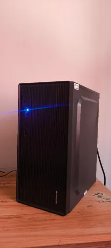 Computador CPU + Monitor 75Hz 1920 x 1080