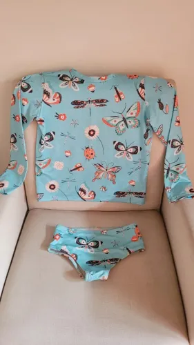 Conjunto de Banho Infantil - Blusa com Proteção UV + Calcinha