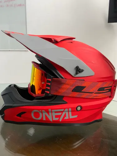 Kit motocross Capacete + óculos + botas 