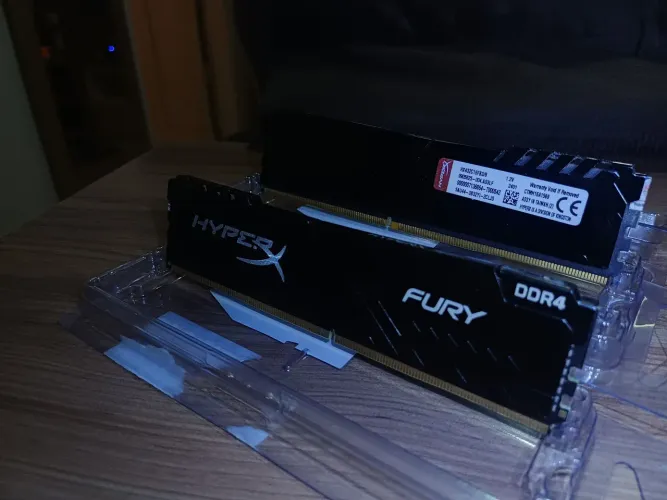 16GB ?Memória RAM HyperX Fury (2x8) DDR4 3200MHz - Impecável