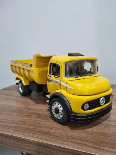 miniatura de caminhão