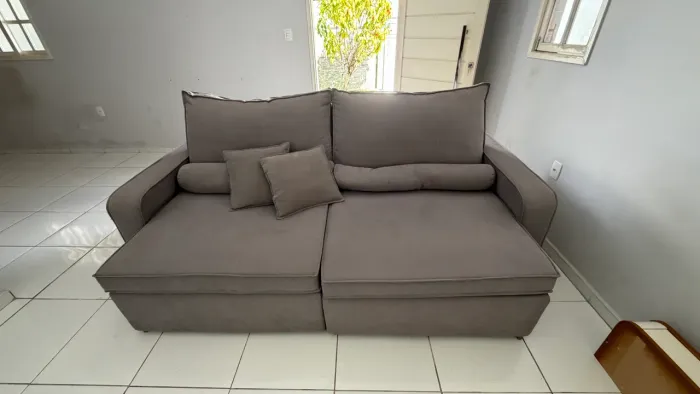 Sofá com apenas 1 ano de uso