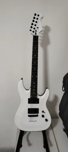 Guitarra PHX Com EMG 81/85 (Captadores Chineses) + Brindes
