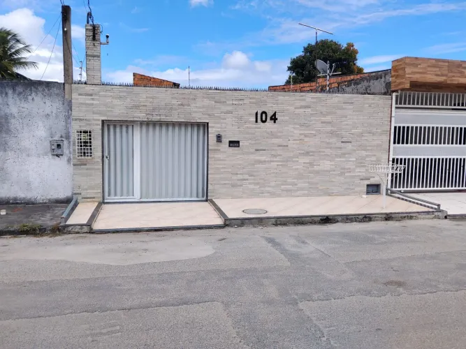 Casa Próx. G Barbosa Feira 7