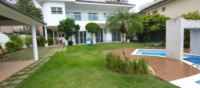 Casa para Locação no Condomínio Novo Leblon - Barra da Tijuca, com 1500m² e 06 quartos por