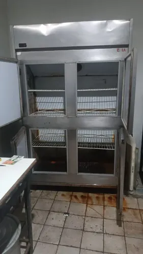 Vendo coisa de restaurante