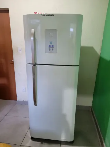 Vendo geladeira eletrolux