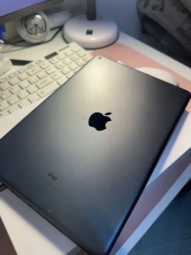 IPAD 9 geração- muito conservado