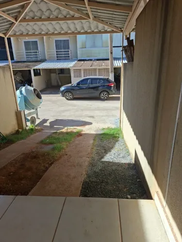 Alugo casa Green Park II