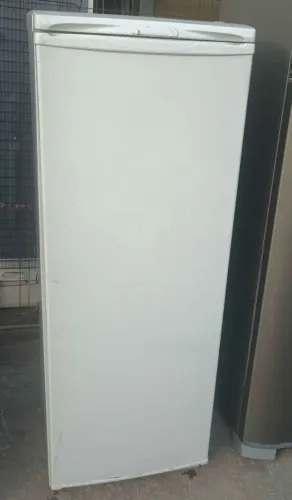 Freezer vertical 300 litros