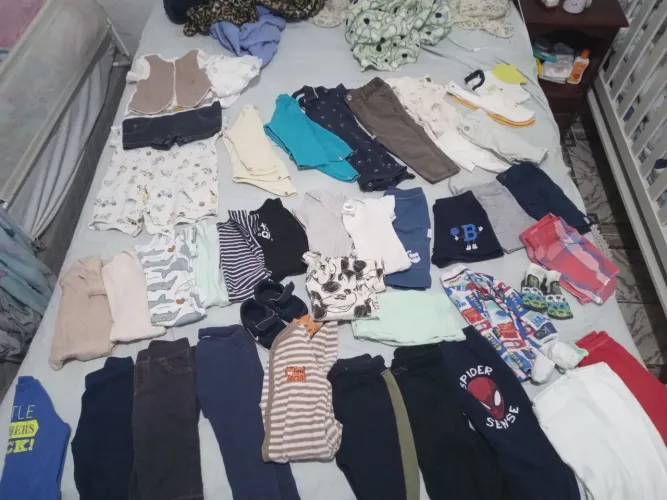 Lote bebê menino 6-9 M / M, G e GG