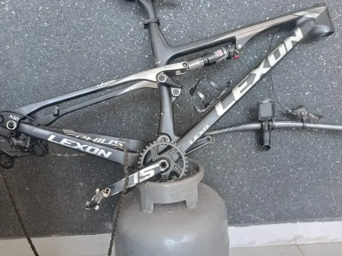 QUADRO FULL CARBONO 