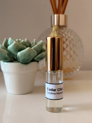 Cedar Chic de Carolina Herrera 3ml
