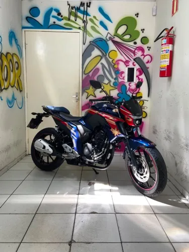 YAMAHA / FZ25 FAZER CAPITÃ MARVEL ABS (2023/2023)