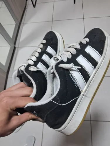 Adidas campus