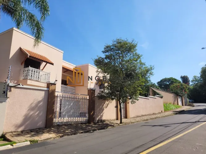 * Casa Comercial para locação com piscina e espaço gourmet independente no Jardim Moacir A