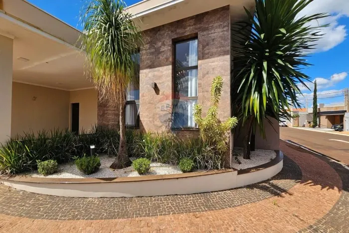 Casa com 169m², 3 suítes - Condomínio Verona