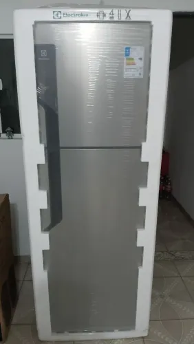 Urgente Vendo Geladeira e micro-ondas ambos de Inox e espelhado na caixa lacrada $3.900,00