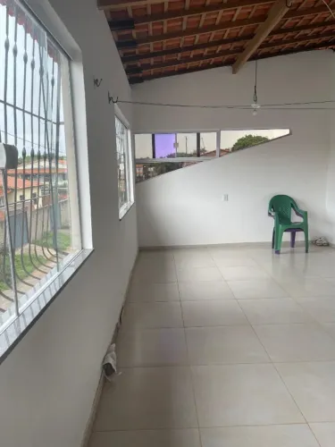 Vendo casa por motivo de viagem