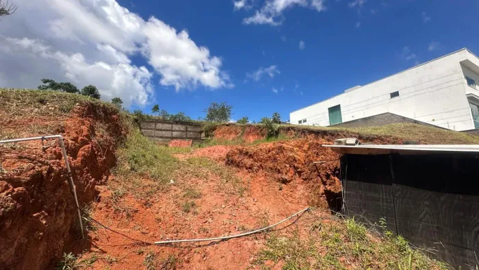 Lote / Terreno - Grama