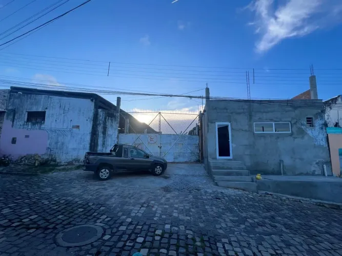 VENDE-SE TERRENO NO BAIRRO DAS QUINTAS ? ÓTIMA OPORTUNIDADE DE INVESTIMENTO 