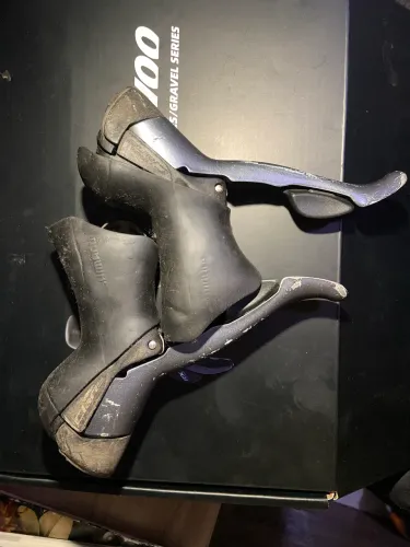 Sti Shimano Claris (8v) (leia a descrição). Parcelo via Olx Pay!