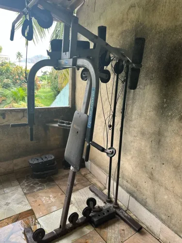 Vende-se estação de musculação 