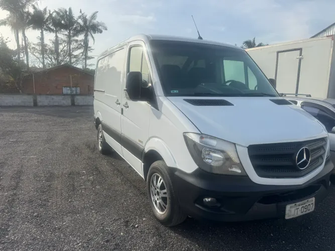 Mercedes-Benz Sprinter 313 Furgão Curto 2.2 129cv Dies 2019
