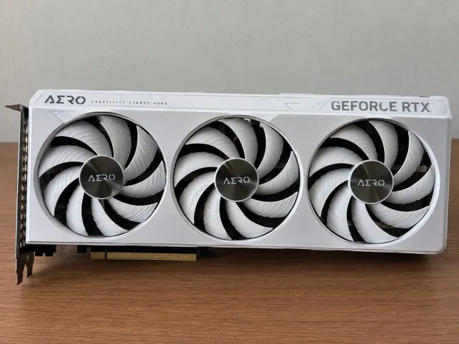 RTX 5060 TI aero 8gb / negocio o valor