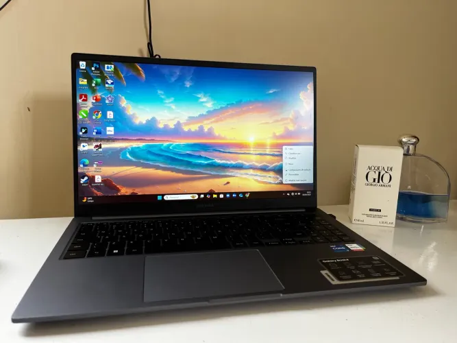 Notebook Samsung GalaxyBook 4 i7 16GB RAM 512 SSD Led Full HD 15?6 c/ Leitor Digital