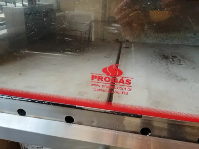 forno de pizza industrial a gáz OBSERVAÇÃO = O FORNO É A GÁS.