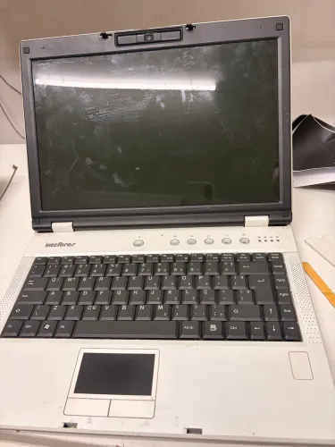 Notebook Intelbras i37 - Para Uso Básico ou Retirada de Peças