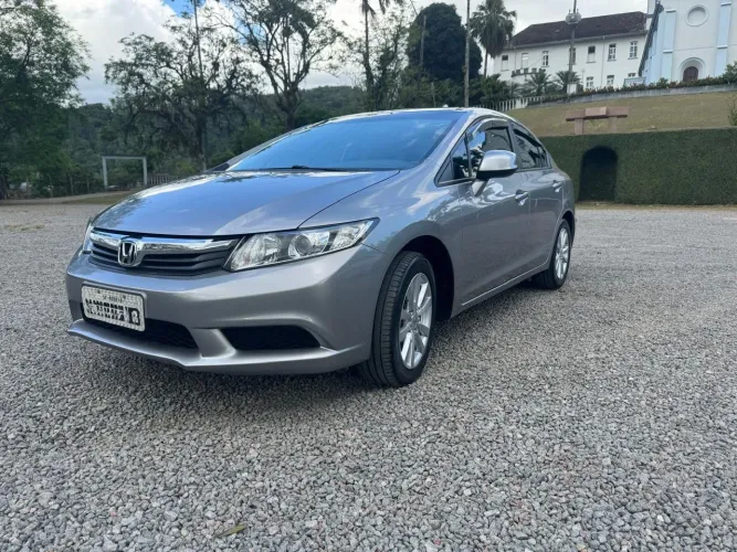Honda Civic Sedan LXS 1.8/1.8 Flex 16V Aut. 4P 2014
