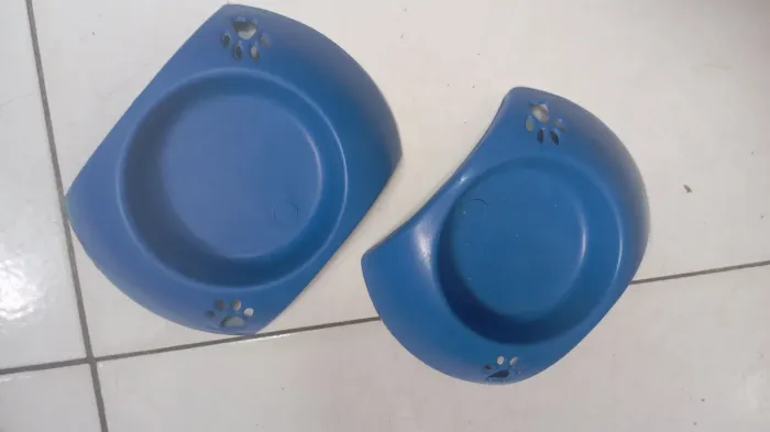 Comedouro e Bebedouro para Gatos